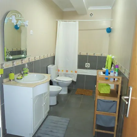 Casa Espacosa Em - Ilha Terceira דירה