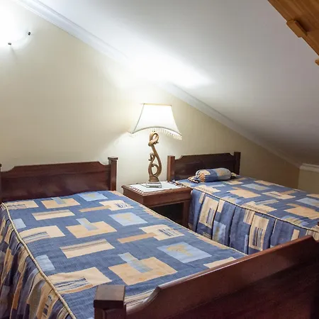 Casa Espacosa Em - Ilha Terceira דירה Angra do Heroísmo