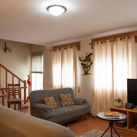 Casa Espacosa Em - Ilha Terceira Apartment *