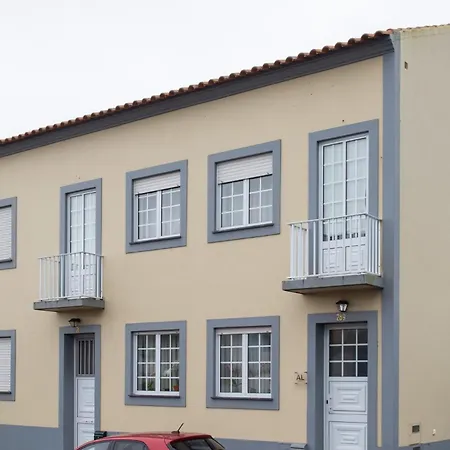아파트 Casa Espacosa Em - Ilha Terceira 앙그라두에루이스무