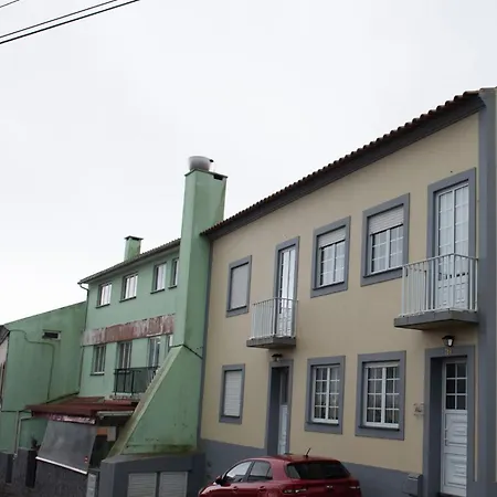 Casa Espacosa Em - Ilha Terceira 아파트 앙그라두에루이스무