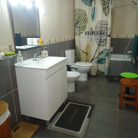 Casa Espaçosa Em - Ilha Terceira Angra do Heroísmo