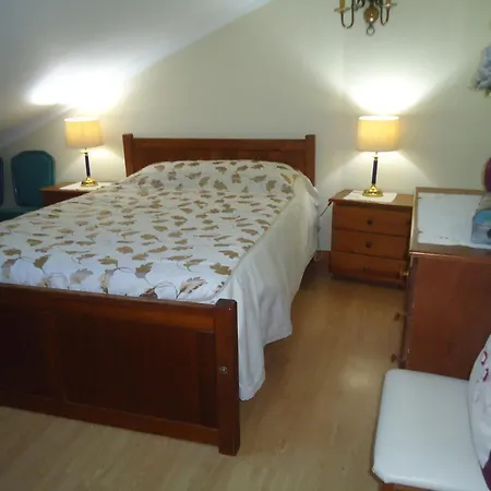 Apartamento Casa Espaçosa Em - Ilha Terceira *