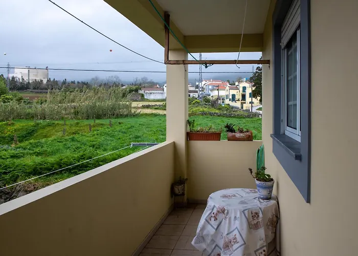 Casa Espacosa Em - Ilha Terceira